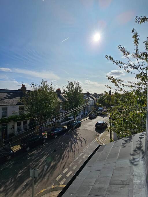 Cosy And Quiet One Bedroom Thames Flat Londra Esterno foto